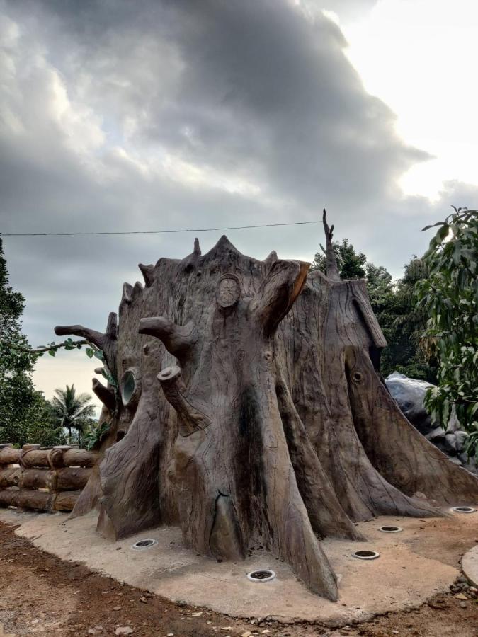 Forest And River Edge Resort Kannur Exteriör bild